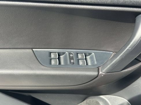 Used 2013 Volkswagen Touareg Sport AWD/4WD image 19
