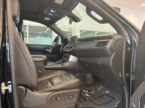 Used 2022 Chevrolet Tahoe Z71 w/ Luxury Package AWD/4WD image 22