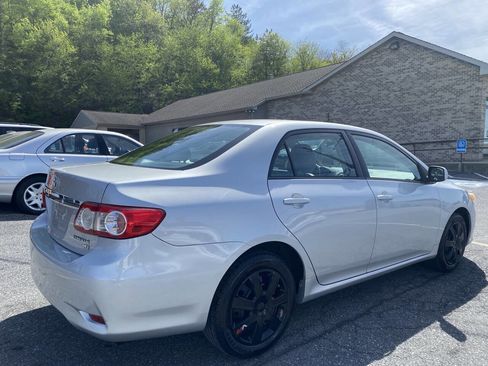 Used 2012 Toyota Corolla LE image 5