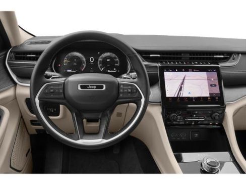 Used 2021 Jeep Grand Cherokee L Limited AWD/4WD image 10