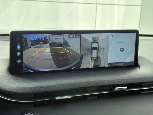 Used 2022 Genesis GV70 2.5T w/ Advanced Package image 22