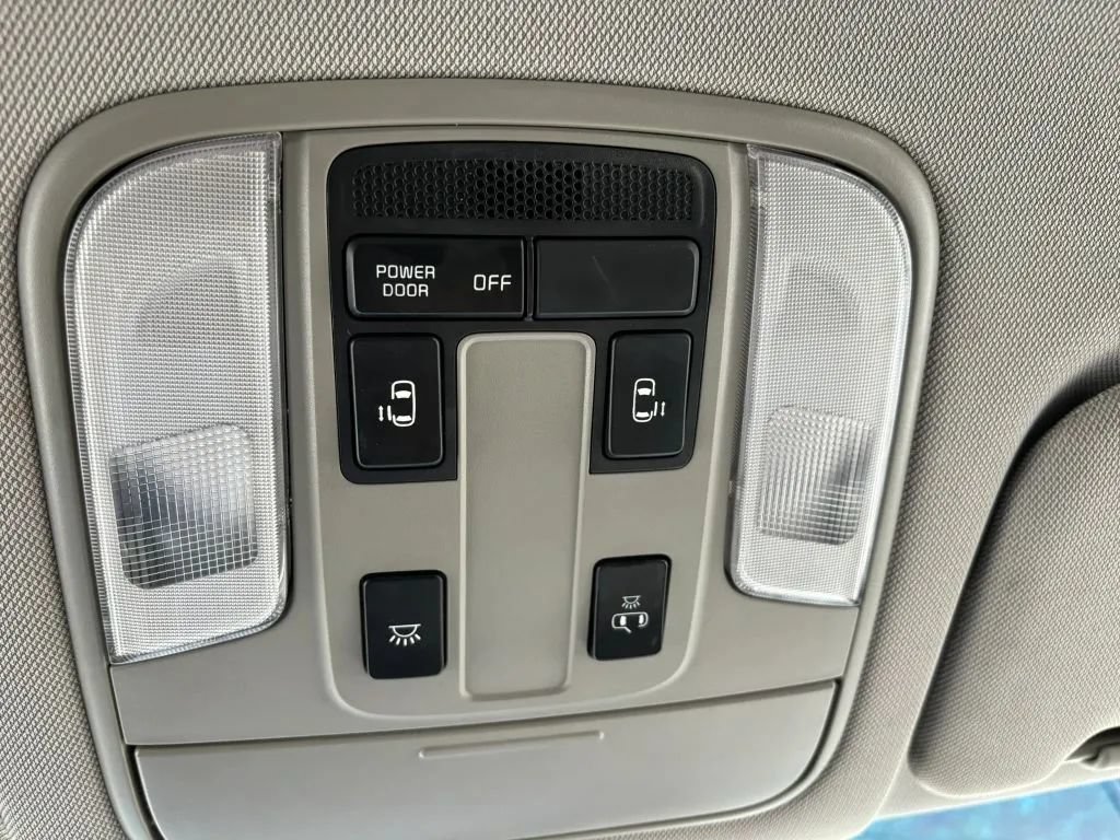 Used 2016 Kia Sedona LX w/ LX Essentials Premium Package FWD image 26