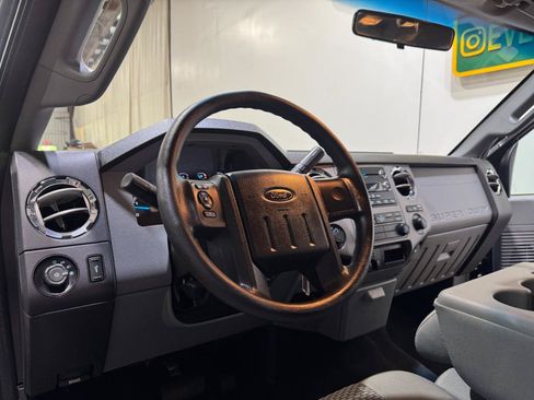 Used 2012 Ford F250 XLT w/ XLT Interior Pkg AWD/4WD image 10