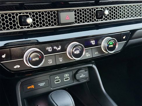 Used 2024 Honda Civic Touring image 16