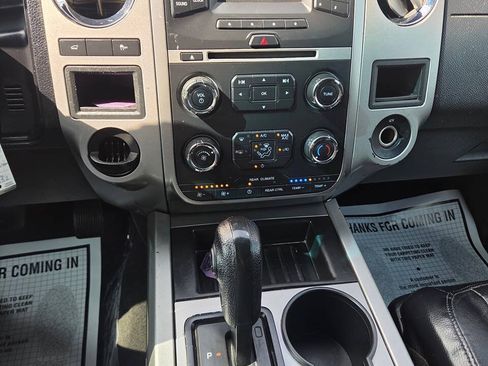 Used 2015 Ford Expedition XLT w/ Equipment Group 201A RWD image 9