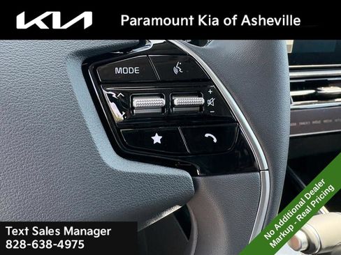 New 2026 Kia Niro EX FWD image 13