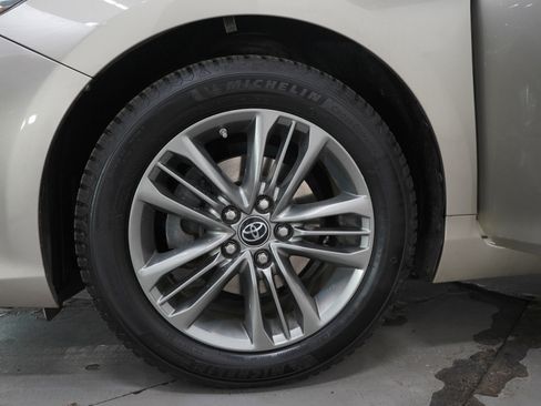 Used 2016 Toyota Camry SE FWD image 27