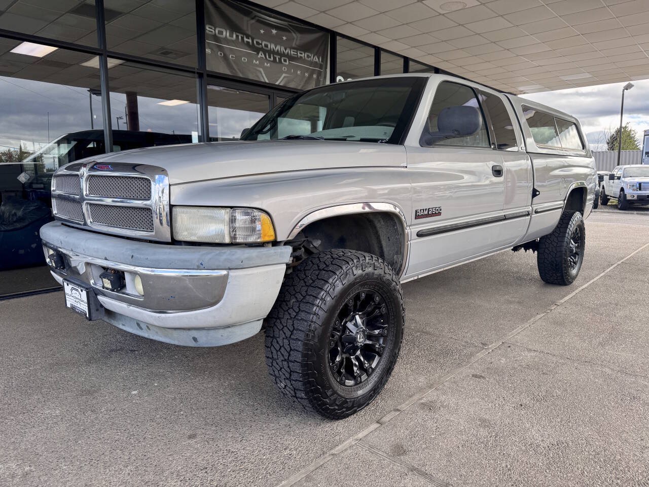 Used 1999 Dodge Ram 2500 Truck 4x4 Quad Cab image 1