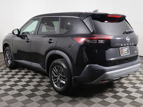 Used 2023 Nissan Rogue S AWD/4WD image 6