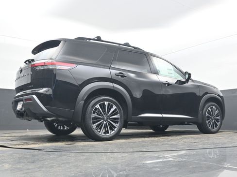 New 2026 Nissan Pathfinder Platinum w/ Cargo Package FWD image 30