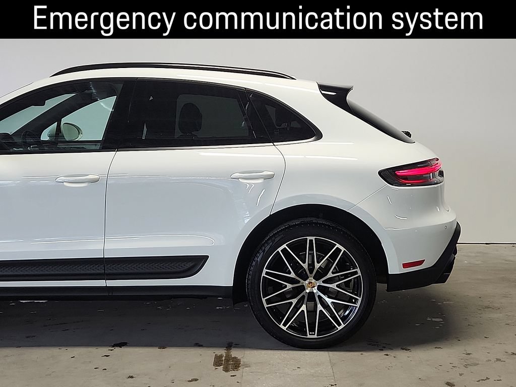 Used 2026 Porsche Macan AWD/4WD image 7