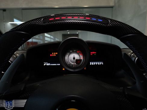 Used 2022 Ferrari F8 Tributo RWD image 32