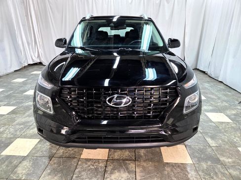 Used 2022 Hyundai Venue SEL image 3
