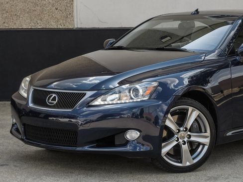 Used 2015 Lexus IS 350C w/ Navigation System Package RWD image 4