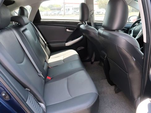 Used 2015 Toyota Prius Four w/ Deluxe Solar Roof Package FWD image 8