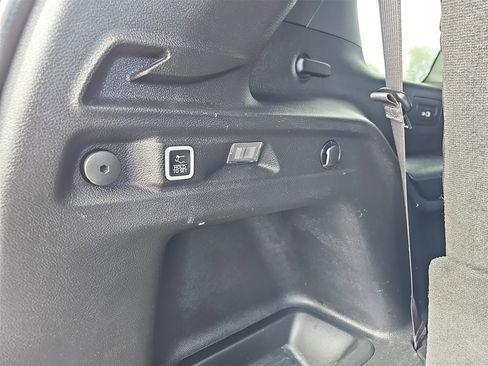 Used 2022 Jeep Grand Cherokee L Laredo image 13