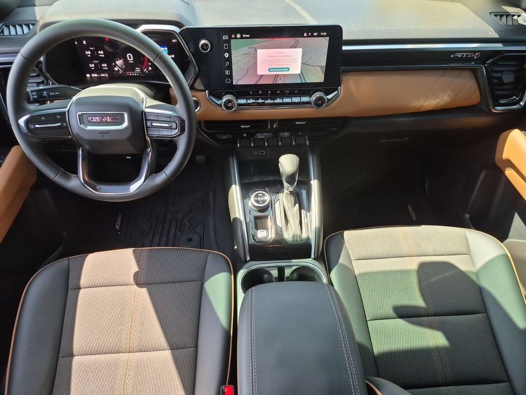 Used 2025 GMC Canyon AT4 AWD/4WD image 12