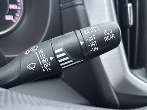 Used 2023 GMC Terrain SLE w/ Driver Convenience Package image 15