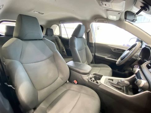 Certified 2021 Toyota RAV4 LE image 26
