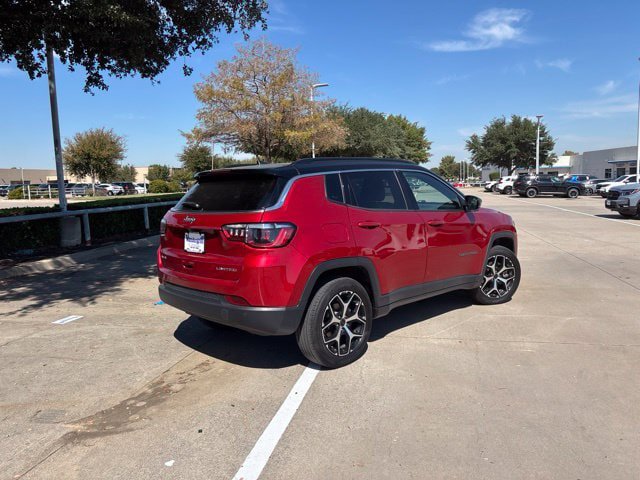 Used 2025 Jeep Compass Limited AWD/4WD image 6
