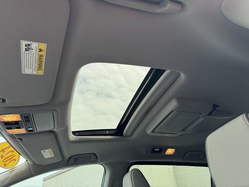 Used 2024 Honda Odyssey Elite image 26