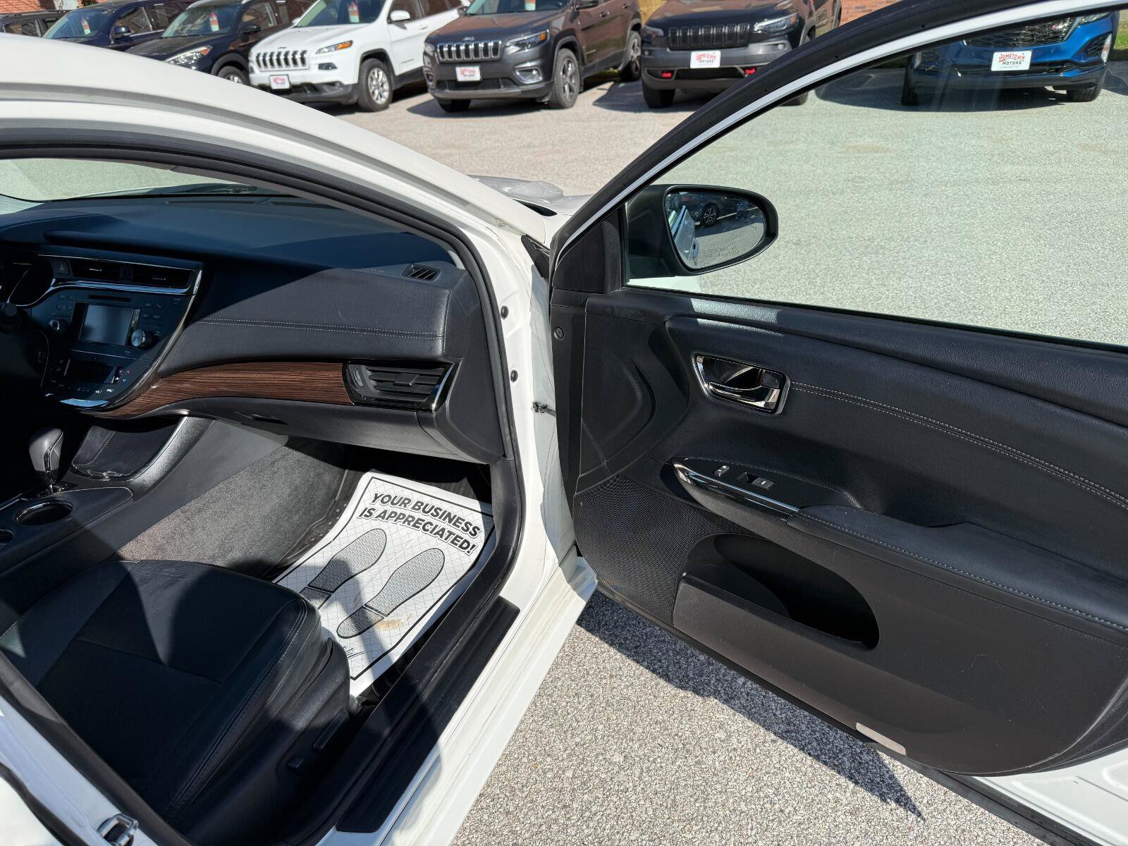Used 2013 Toyota Avalon FWD image 19