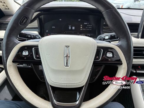 Used 2023 Lincoln Aviator Black Label w/ Dynamic Handling Package AWD/4WD image 28