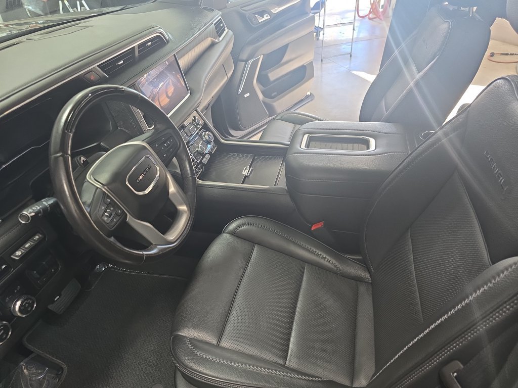 Used 2023 GMC Yukon Denali w/ Denali Reserve Package AWD/4WD image 17
