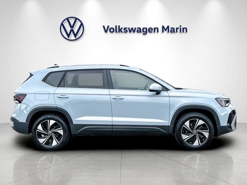New 2026 Volkswagen Taos SE AWD/4WD image 6