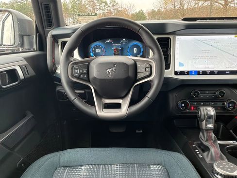 New 2025 Ford Bronco Heritage Edition image 15