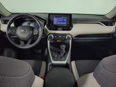 Used 2021 Toyota RAV4 XLE AWD/4WD image 27