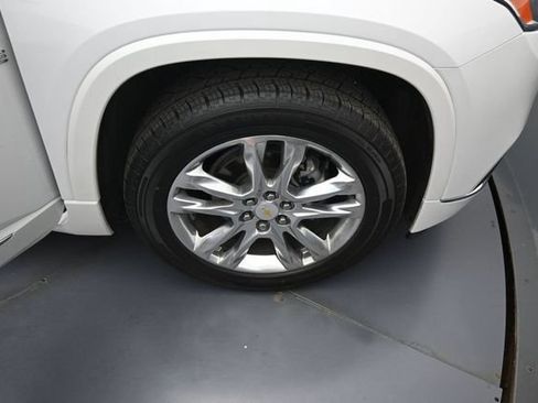 Used 2021 Chevrolet Traverse High Country w/ LPO, Floor Liner Package AWD/4WD image 43