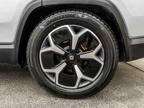 Used 2024 Rivian R1S Adventure image 41