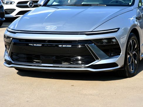 Used 2025 Hyundai Sonata SEL image 3
