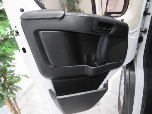 Used 2014 RAM ProMaster 2500 w/ Interior Convenience Group image 19