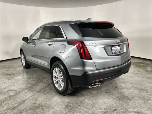 Certified 2025 Cadillac XT5 Luxury image 6