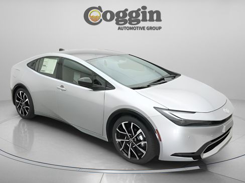 New 2025 Toyota Prius Plug-In Hybrid image 25