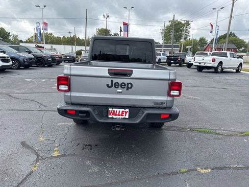 Used 2020 Jeep Gladiator Sport w/ Quick Order Package 24S image 36