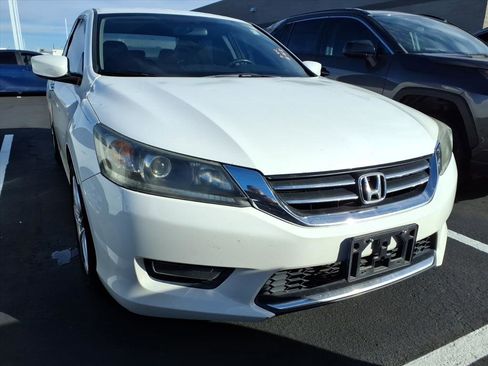 Used 2015 Honda Accord Sport image 2