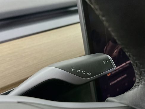 Used 2023 Tesla Model 3 Standard Range image 24