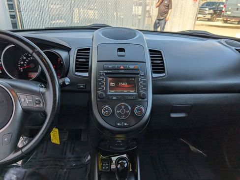 Used 2013 Kia Soul + w/ Audio Pkg FWD image 3