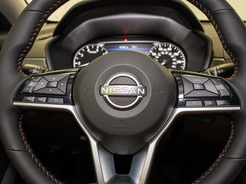 New 2025 Nissan Altima 2.5 SR image 19