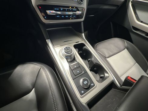 Used 2023 Ford Explorer XLT w/ Equipment Group 202A image 23