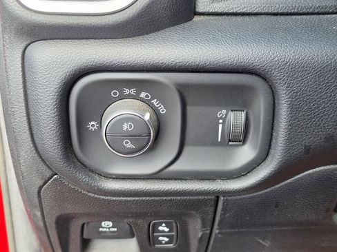 Used 2021 RAM 1500 Lone Star AWD/4WD image 22