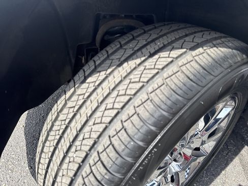 Used 2016 GMC Yukon XL Denali w/ Open Road Package image 10