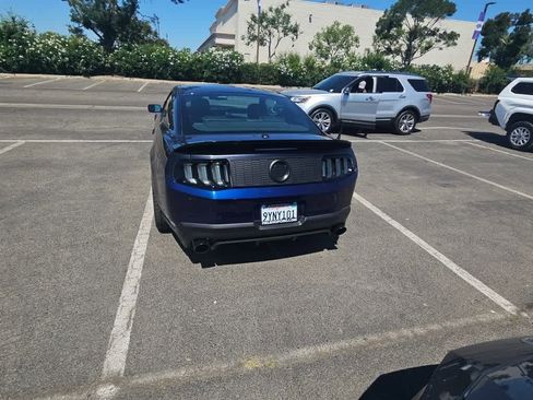 Used 2012 Ford Mustang GT Premium RWD image 7