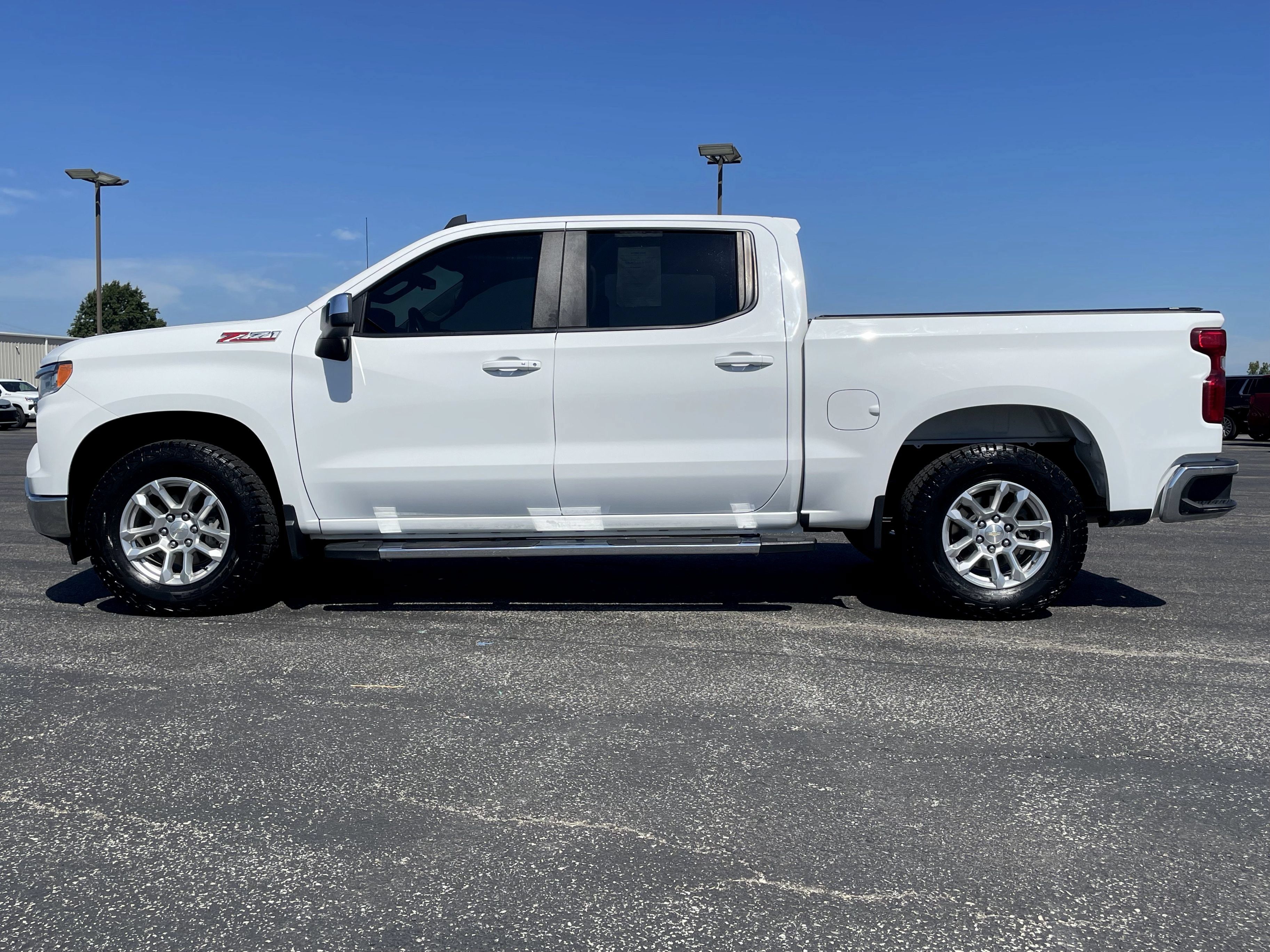 Certified 2023 Chevrolet Silverado 1500 LT w/ Z71 Off-Road Package AWD/4WD image 7