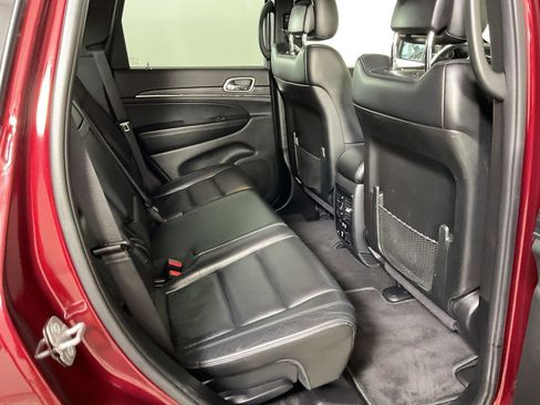 Used 2019 Jeep Grand Cherokee Limited AWD/4WD image 23