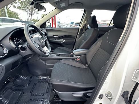 Certified 2024 Nissan Kicks SV image 23