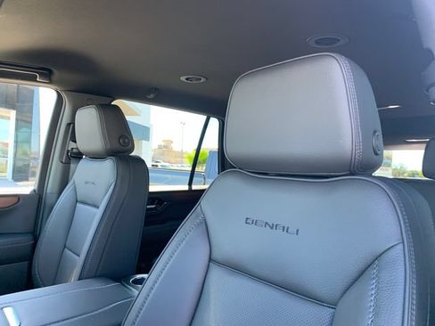 Used 2026 GMC Yukon Denali w/ LPO, Floor Liner Package AWD/4WD image 28